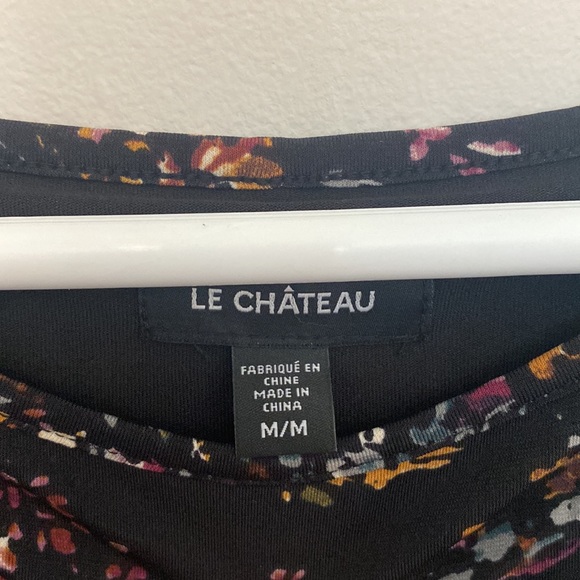 NWT Le Chateau long sleeve belted flower print dress. Size M. - Picture 7 of 9